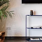 Aparthotel Liv Urban Larnaca