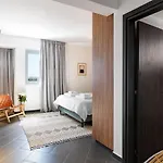 Liv Urban 4* Λάρνακα