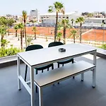 Liv Urban 公寓式酒店 拉纳卡