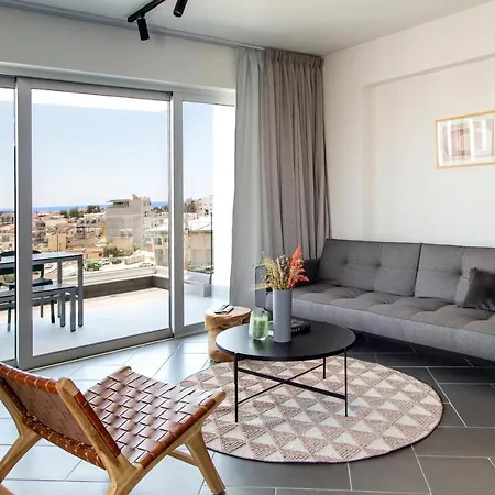 Liv Urban Aparthotel 4*