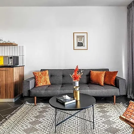 Liv Urban Aparthotel 4*