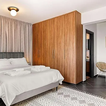 Liv Urban 4*