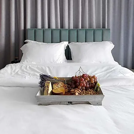 Liv Urban Aparthotel 4*