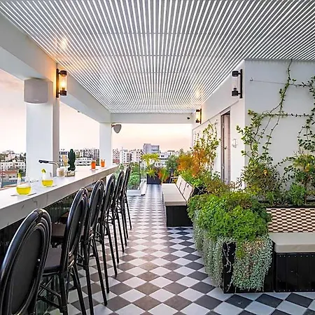 Aparthotel Liv Urban Larnaca