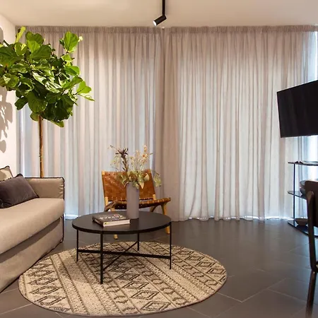 Liv Urban Apartahotel