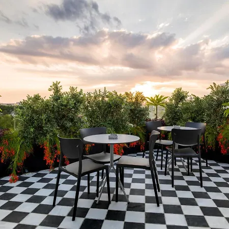 Apartahotel Liv Urban Lárnaca