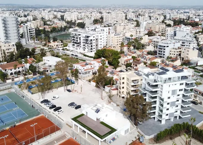 Liv Urban Apartahotel 4*