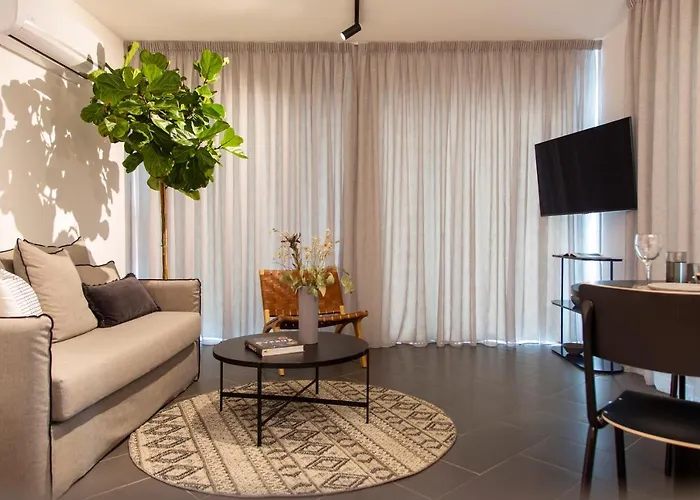 Liv Urban Apartahotel